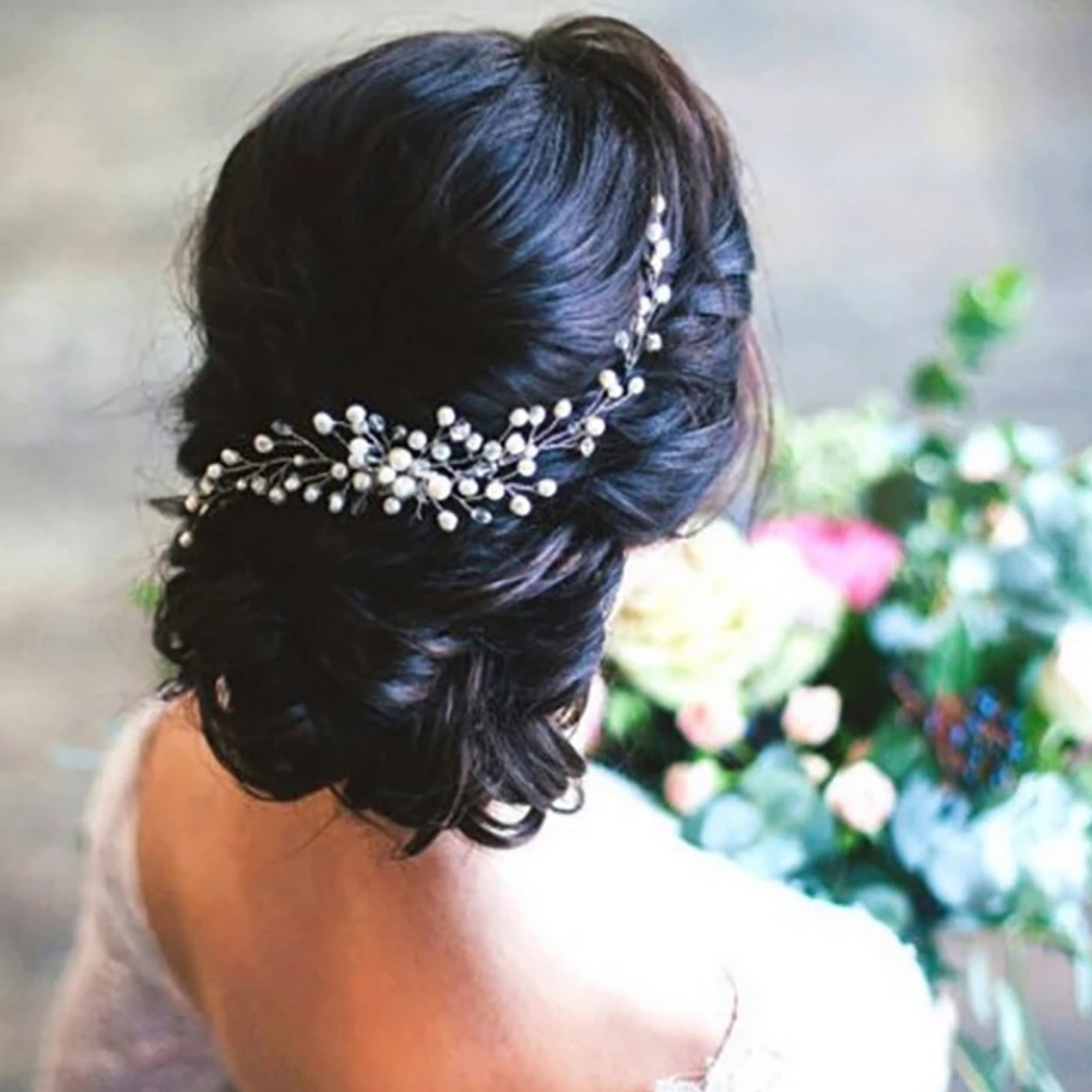 🌟 Wedding Party Hair Clip